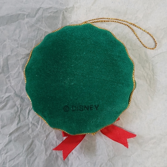 Vintage Disney Goofy Ornament. 3" Plush Green Velvet Ornament w/Red Bow - Picture 3 of 7